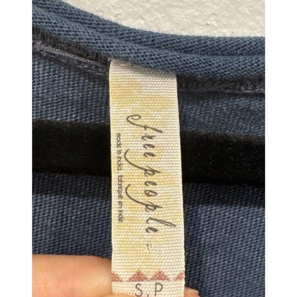 Free People Studded Blue Dillon Top Women’s Size Small Boho Dolman Sleeve Studs - Picture 6 of 10